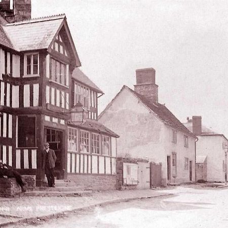 The Radnorshire Arms Hotel 普利斯提恩 外观 照片