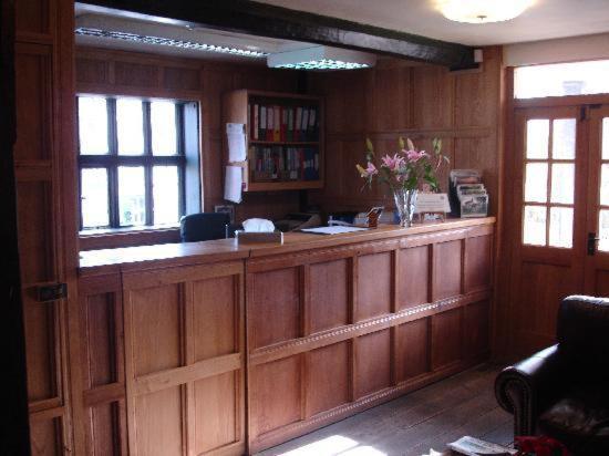 The Radnorshire Arms Hotel 普利斯提恩 外观 照片