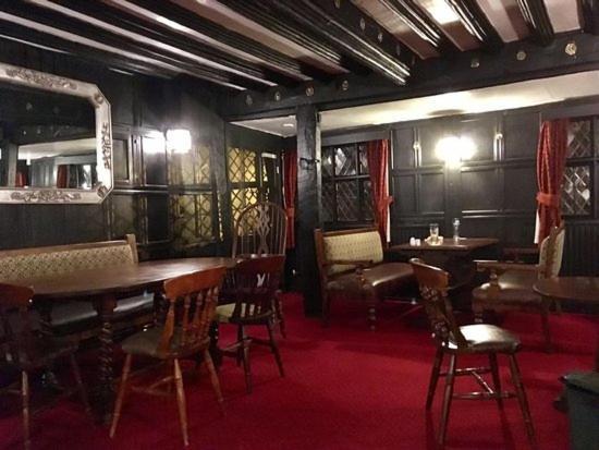 The Radnorshire Arms Hotel 普利斯提恩 外观 照片