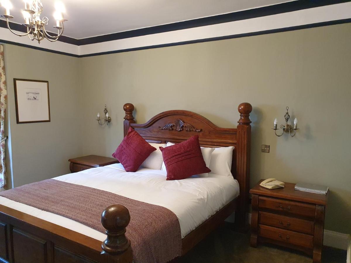The Radnorshire Arms Hotel 普利斯提恩 外观 照片