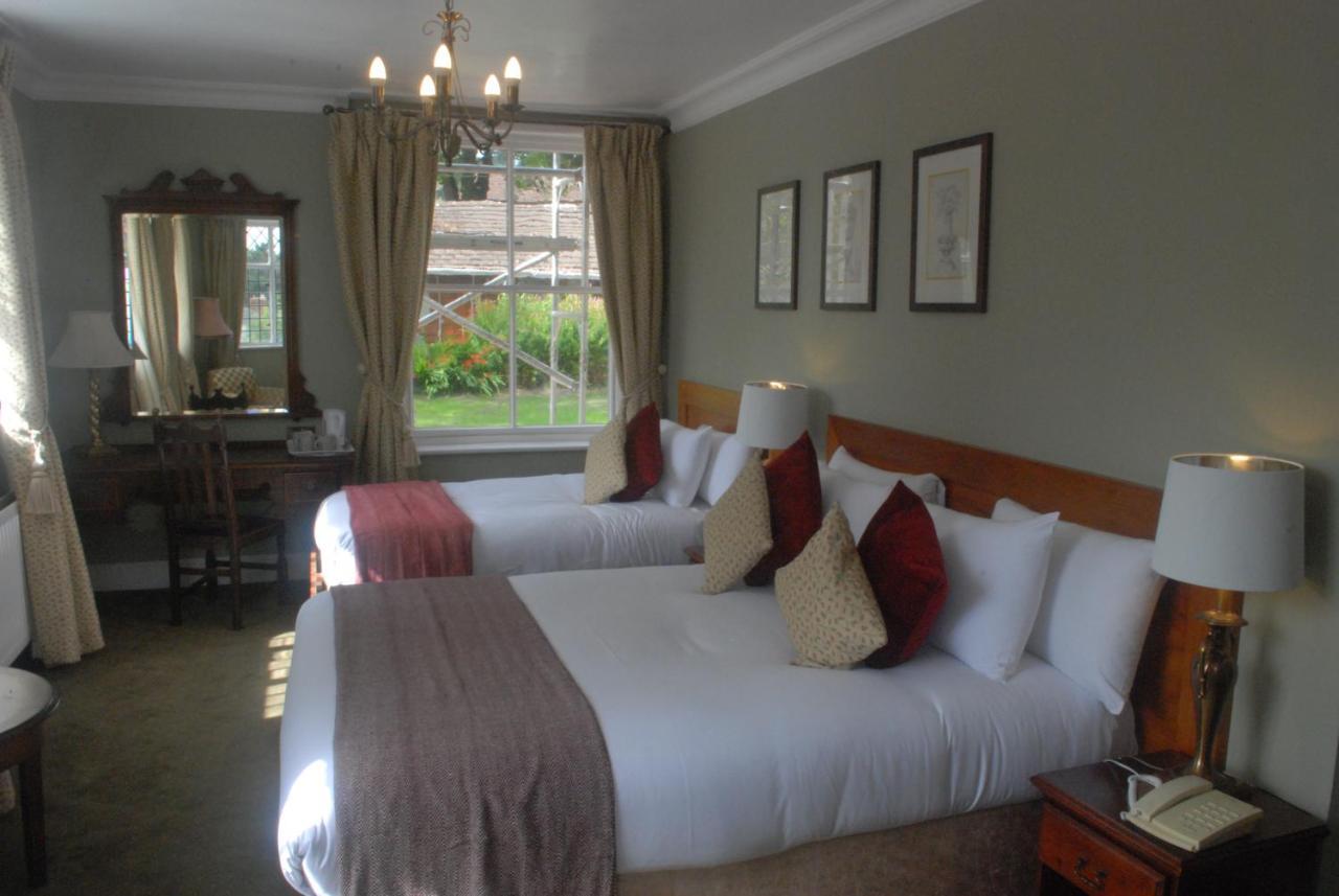 The Radnorshire Arms Hotel 普利斯提恩 外观 照片